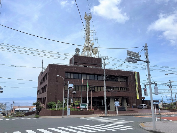 大島町開発総合センターの外観